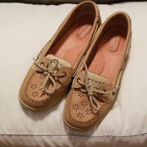 Sperrys💓 two tone leather, excellent condition!
